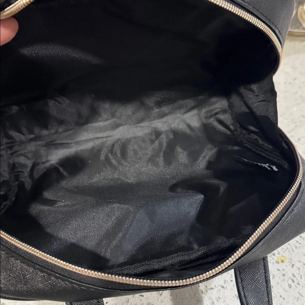 🖤bebe Gold Logo Black Travel Toiletry Bag